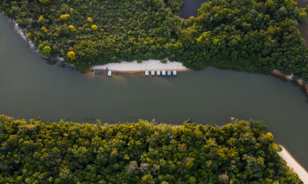 floating camp tomo river fishing