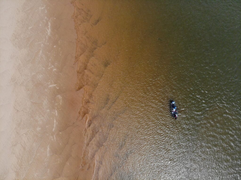 tomo river colombia