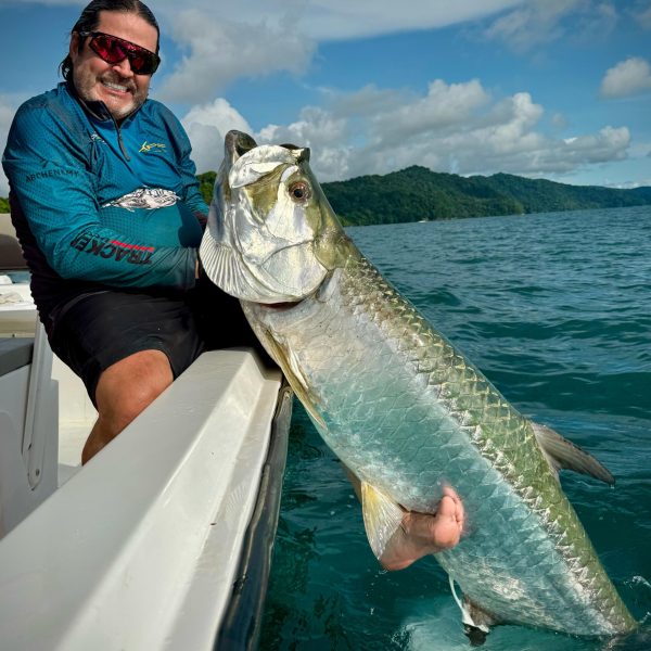 fd4a5a88-7e84-4362-b716-2fbdcd417203 2 tarpon fishing